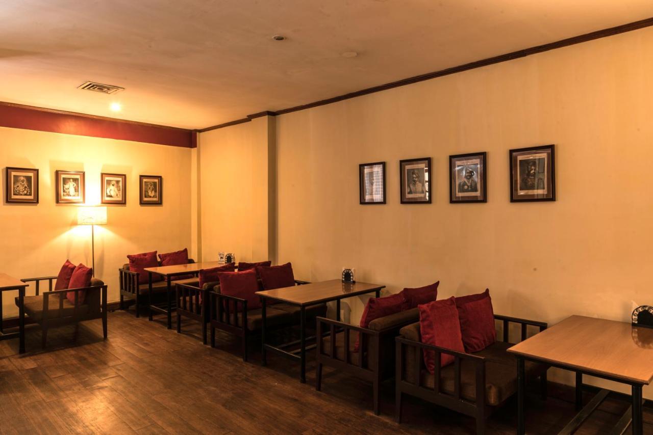 Landmark Hotels グワーハーティー エクステリア 写真